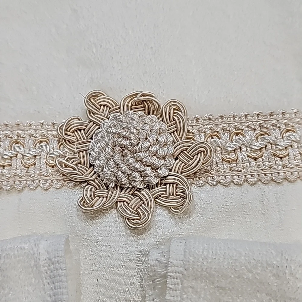 NWOT Avanti (3 pc)  Towel Set